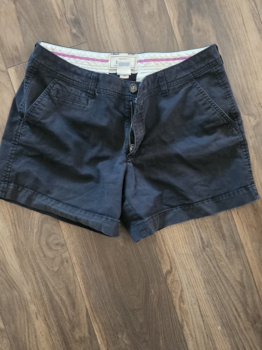 Old Navy Dark Navy Black Khaki Shorts, 5" Inseam